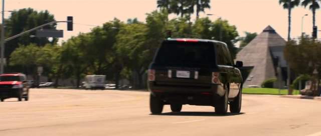 2003 Land-Rover Range Rover Series III in The TV Set