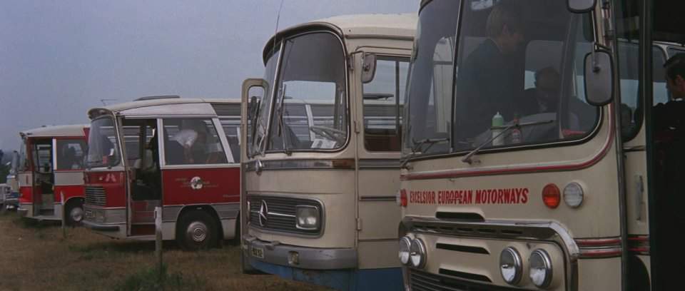 Mercedes-Benz O 302