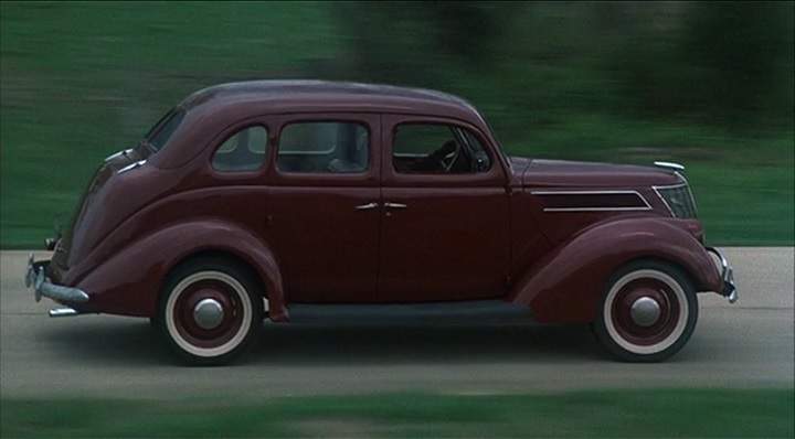 Ford V8 De Luxe