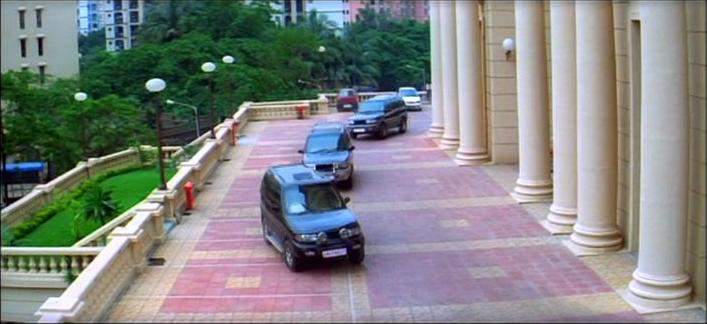 Tata Safari