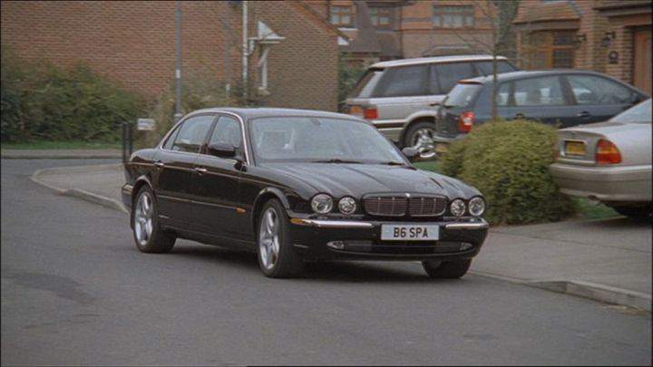 Jaguar XJ8