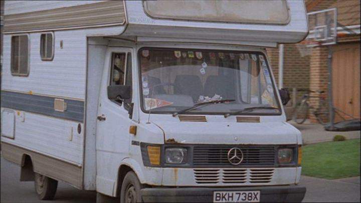 Mercedes-Benz 207 D