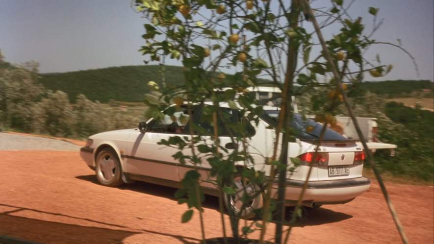 SAAB 900