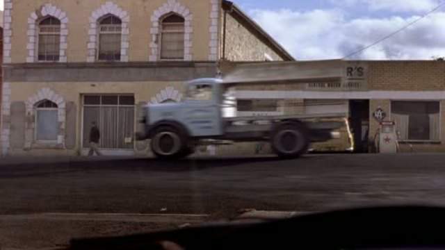 Morris-Commercial LC4