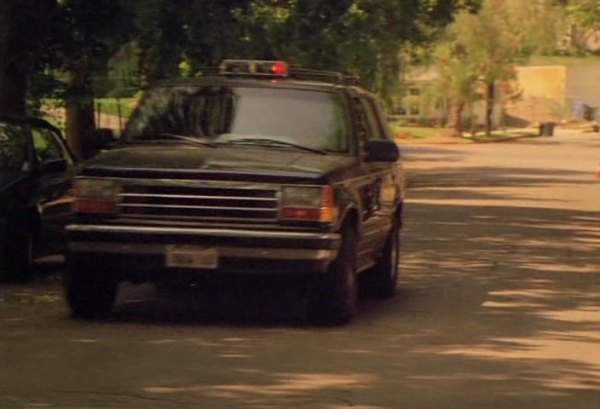 1991 Ford Explorer in Scarecrow