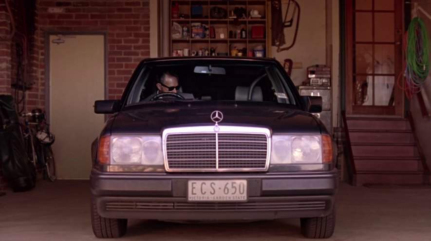 Mercedes-Benz 220 E