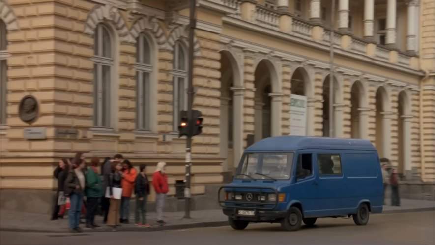 Mercedes-Benz 