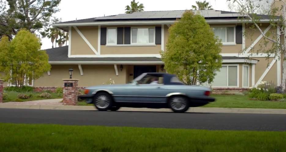 Mercedes-Benz 560 SL
