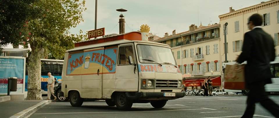 Peugeot J9