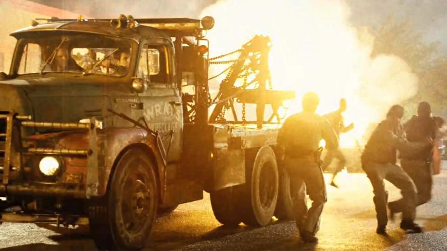 International Harvester R-Series in Planet Terror