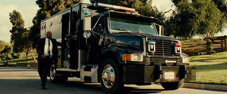 International 4000-Series LP