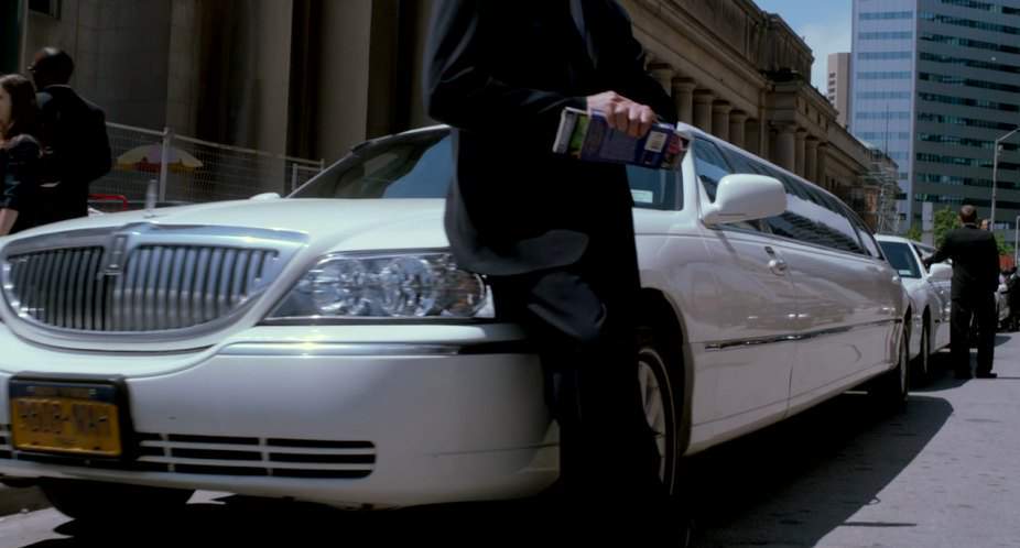 Lincoln Town Car Stretched Limousine