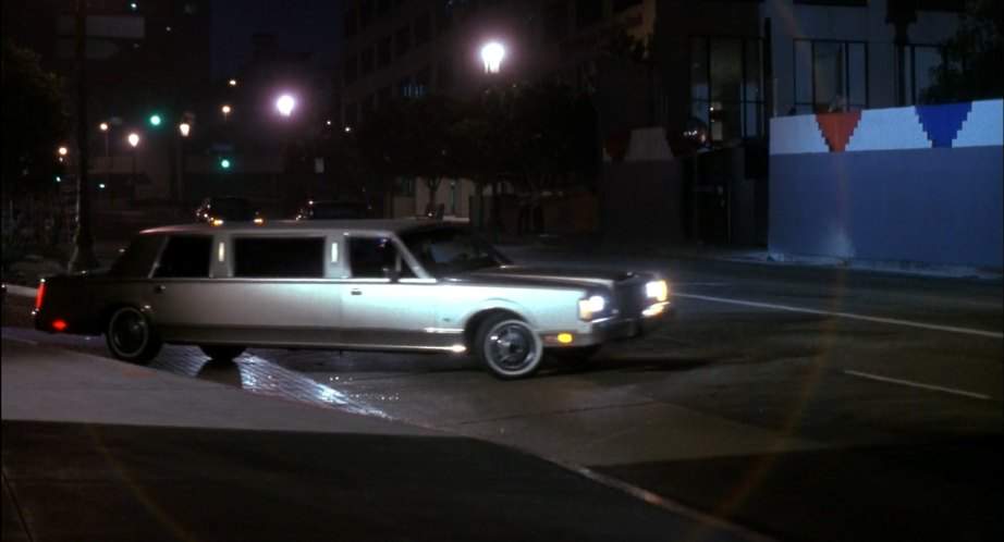 Lincoln Town Car Stretched Limousine