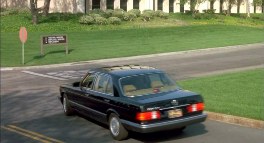 Mercedes-Benz 560 SEL