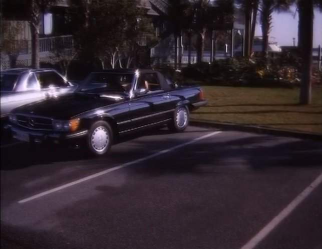 Mercedes-Benz 560 SL