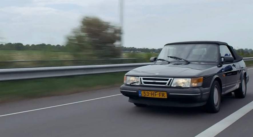 SAAB 900