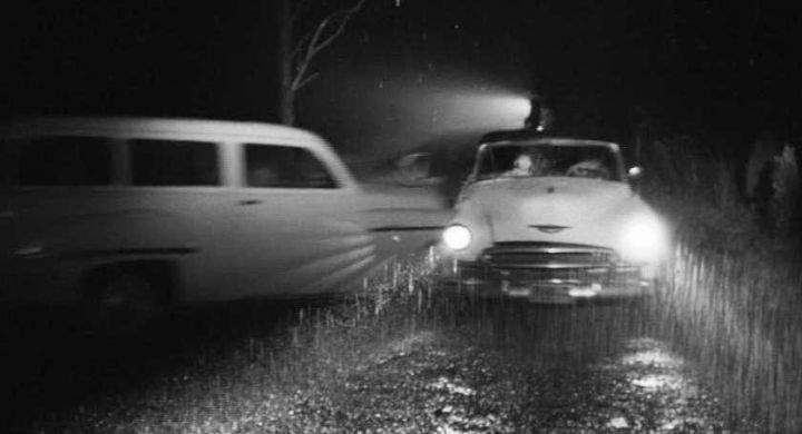 Plymouth De Luxe Suburban