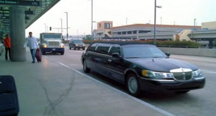 Lincoln Town Car Stretched Limousine