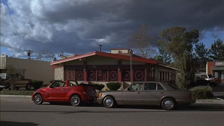 Mercedes-Benz 560 SEL