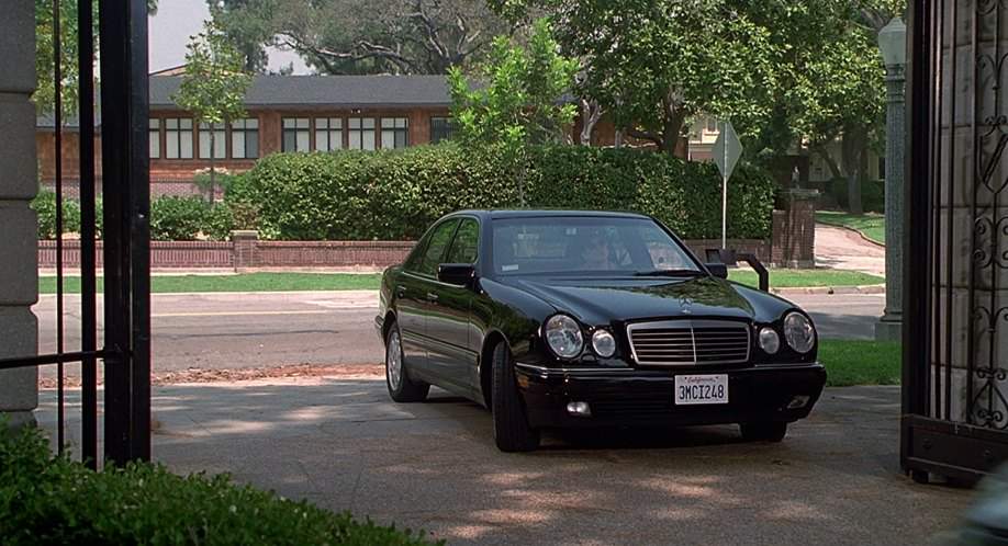Mercedes-Benz E 320