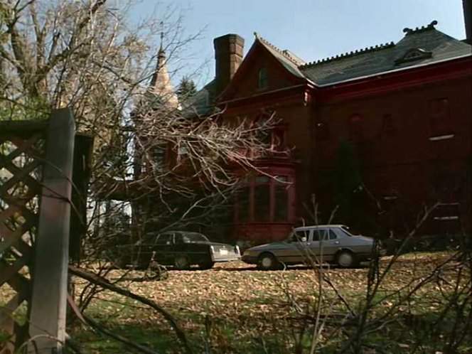 Cadillac Sedan DeVille