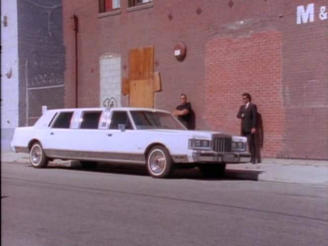 Lincoln Town Car Stretched Limousine