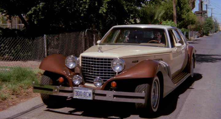 Baroque Royale Sedan