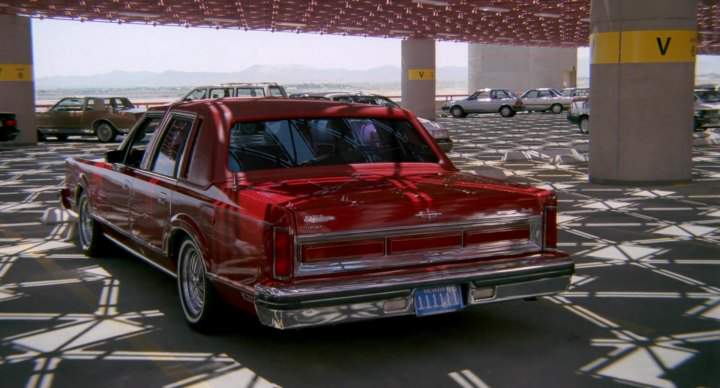 Lincoln Town Car