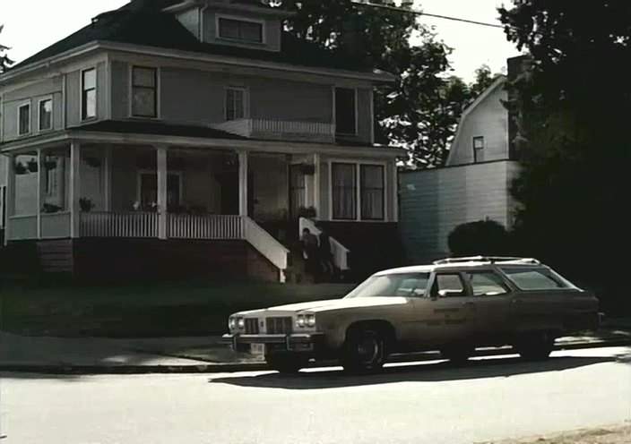 Oldsmobile Custom Cruiser