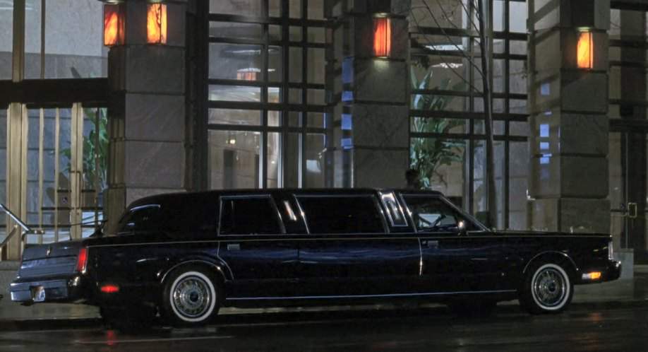 Lincoln Town Car Stretched Limousine