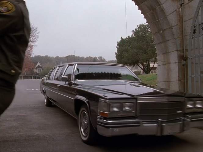 Cadillac Sedan DeVille Stretched Limousine