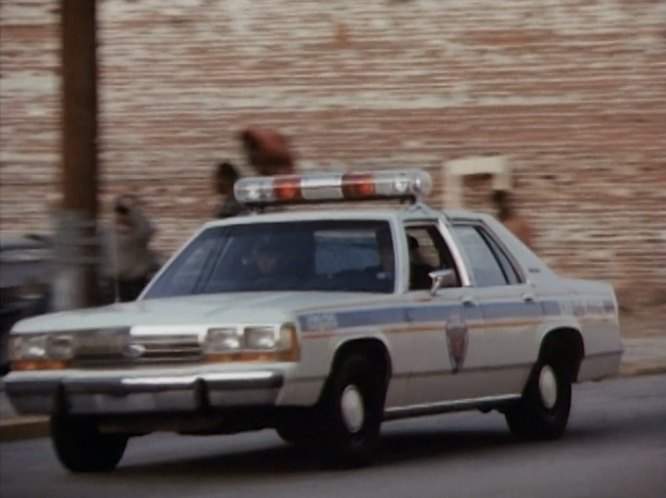 Ford LTD Crown Victoria