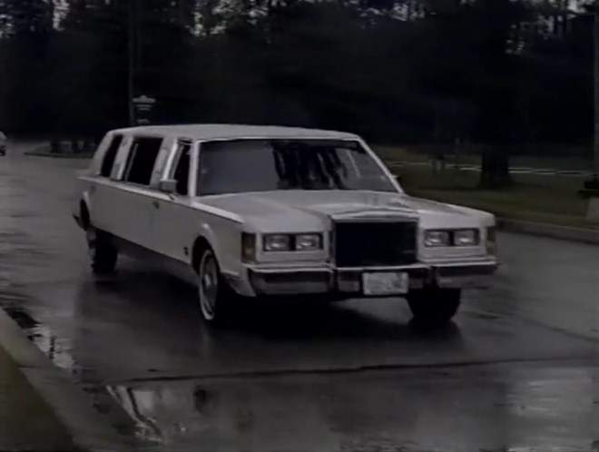 Lincoln Town Car Stretched Limousine