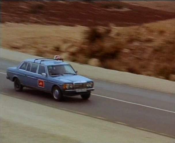 Mercedes-Benz 240 D Lang