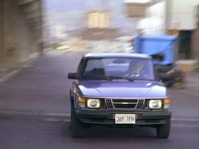 SAAB 900