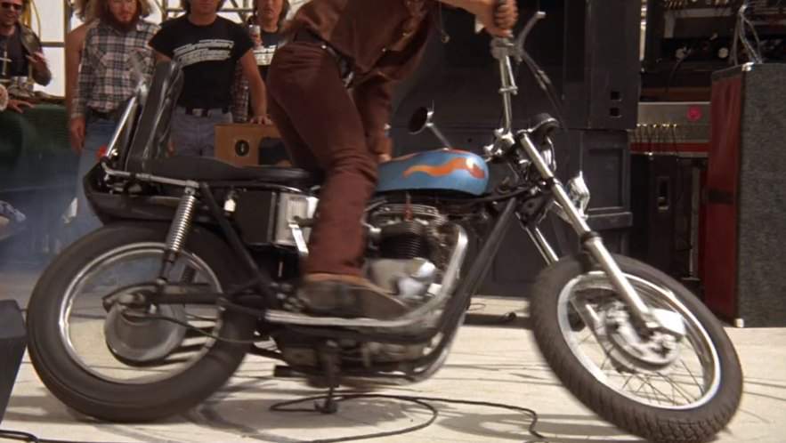 Triumph T 120