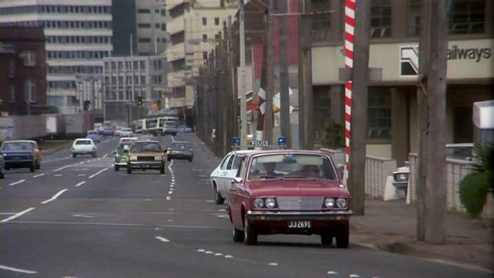 Chrysler Hunter