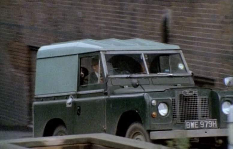 Land-Rover 88'' Series IIa