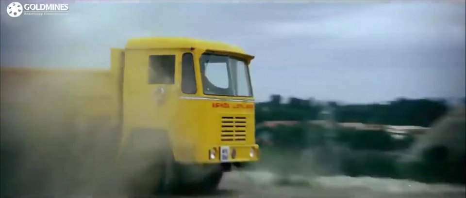 Ashok Leyland Comet