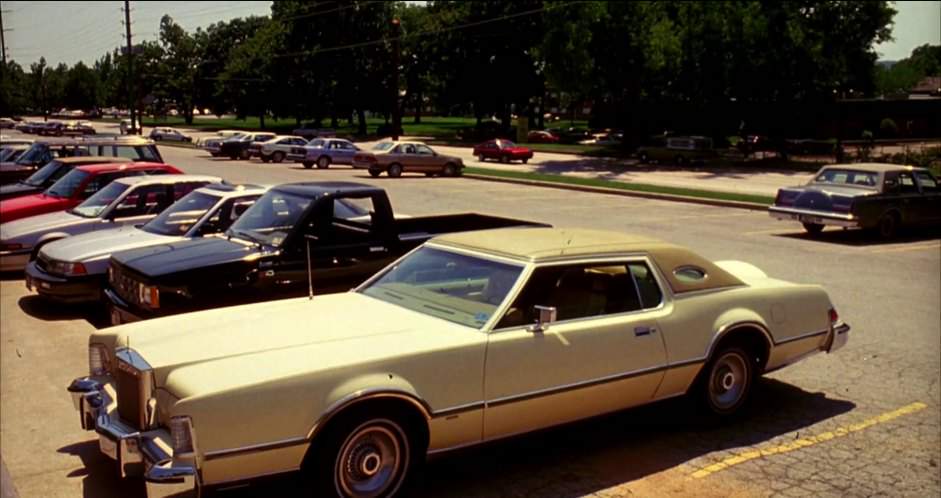Lincoln Continental Mark IV