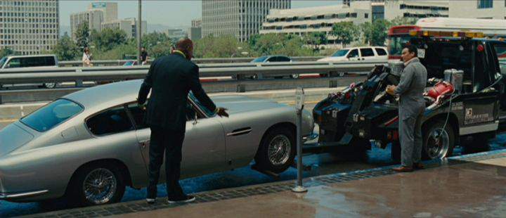 Aston Martin DB6 MkI