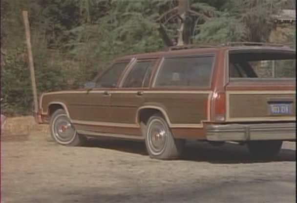 Ford LTD Country Squire