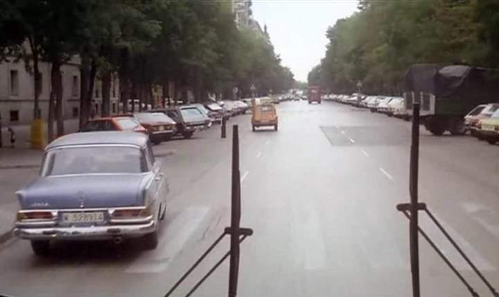 Mercedes-Benz 230 S