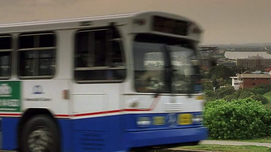 Mercedes-Benz O 305