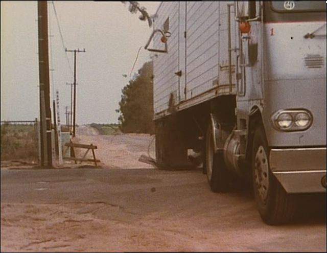 White-Freightliner WFT-7542T