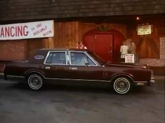 Lincoln Continental Mark VI