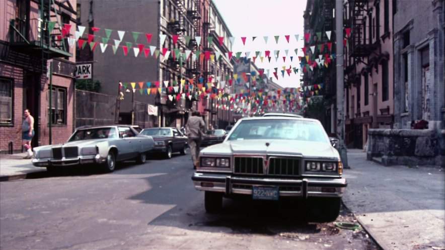 Chrysler New Yorker Brougham