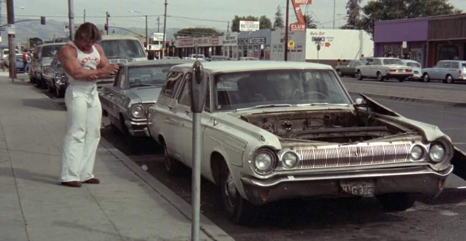Dodge 330
