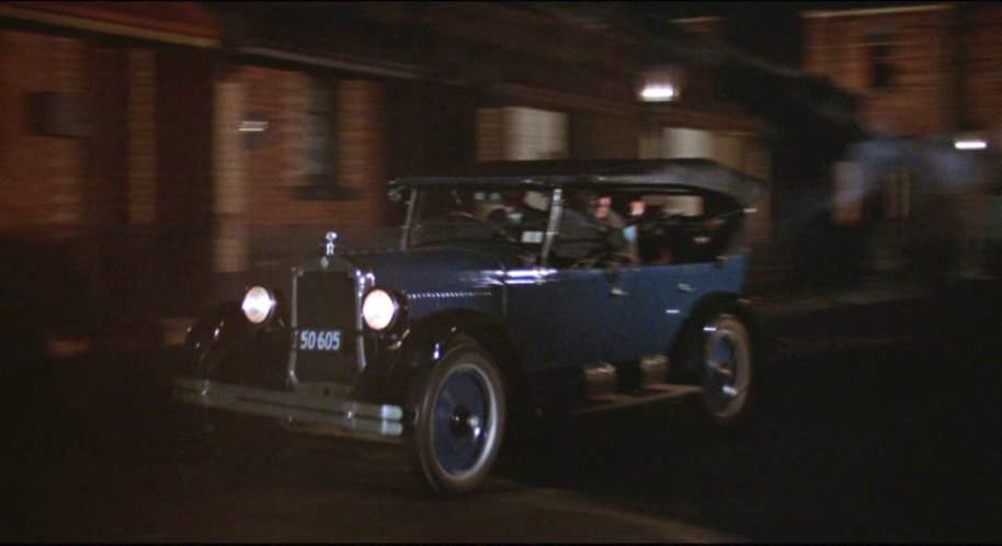1925 Oldsmobile Model 30 in Squizzy Taylor