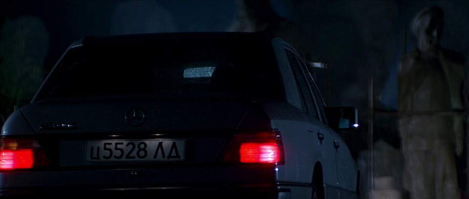 Mercedes-Benz 230 E